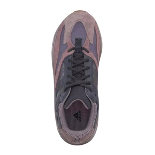 Ad yeezy boost 700 mauve – Image 3