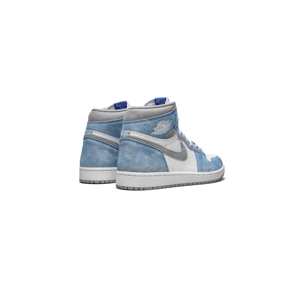Air Jordan 1 High OG Hyper Royal