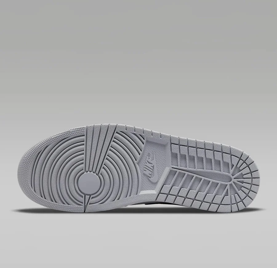 Air Jordan 1 Mid Light Smoke Grey