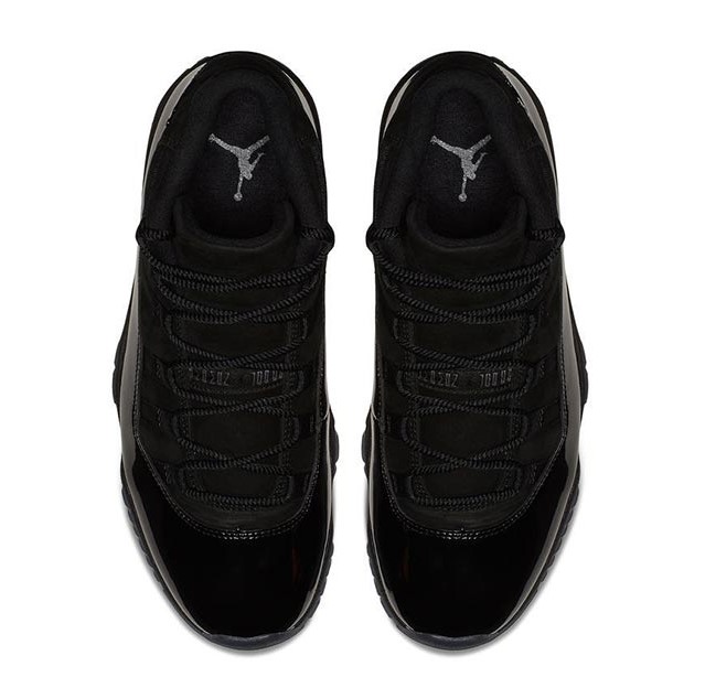 Aj11 blackout cap and gown 3